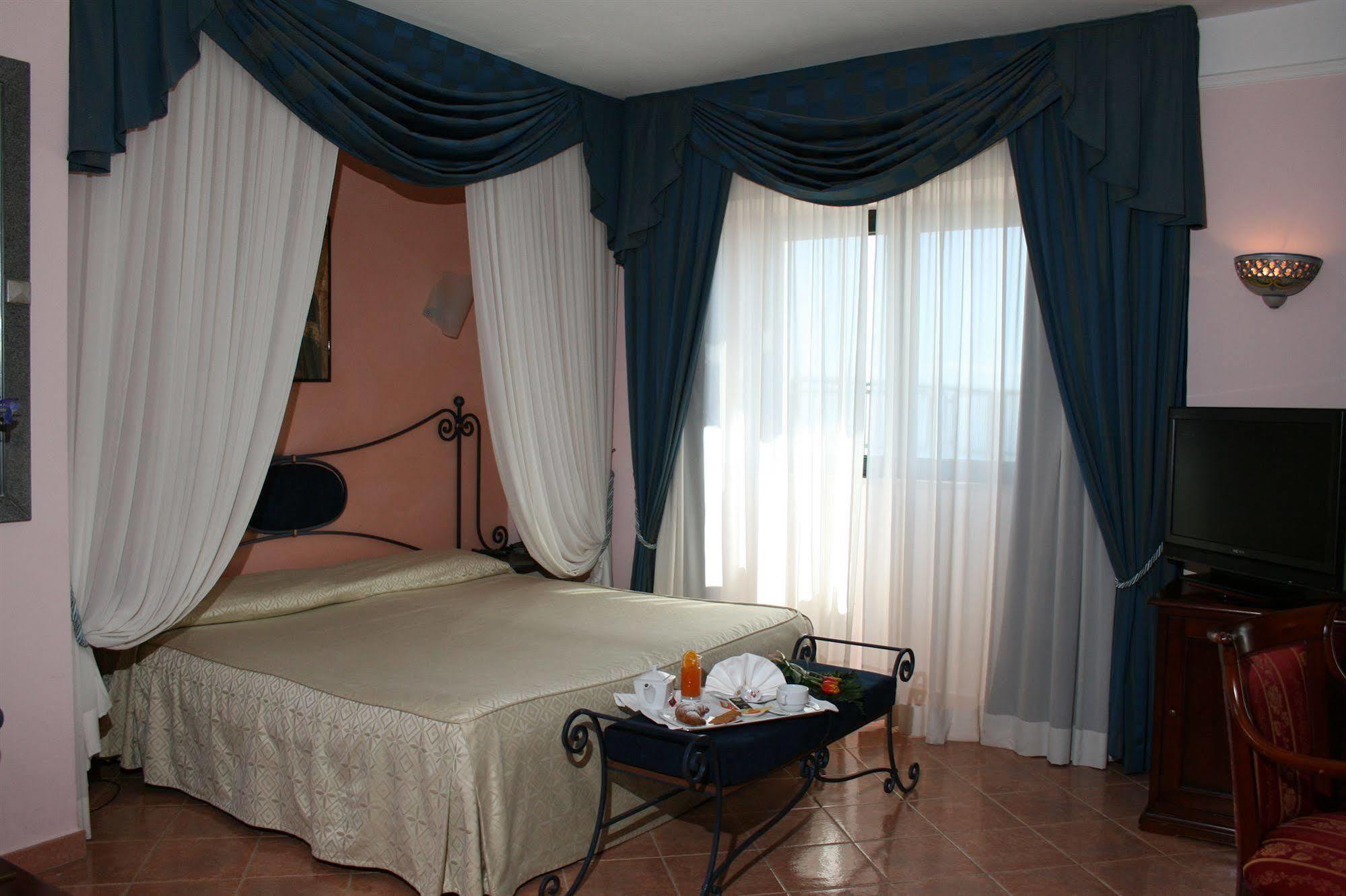 Emmaus Hotel Zafferana Etnea Dış mekan fotoğraf